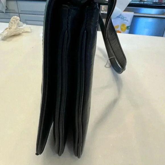 The Sak black shoulder back with woven black and white front. NEW - Picture 13 of 16